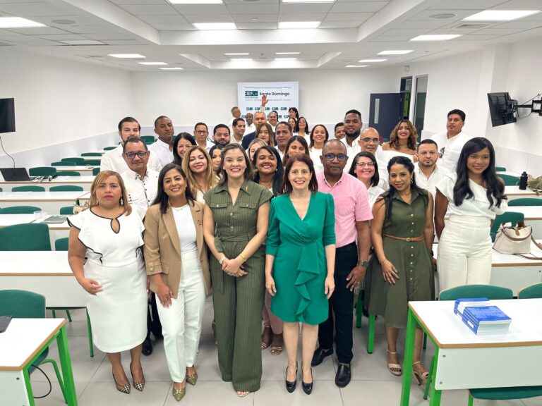 graduación ministerio medio ambiente RD