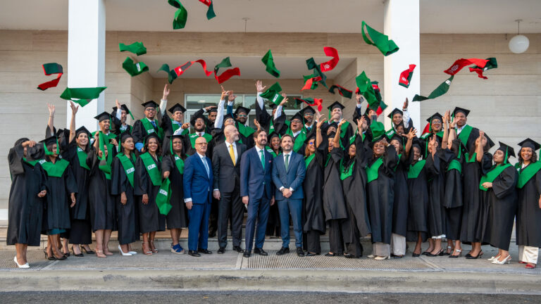 Graduandos CEF.- Santo Domingo 2023-2025
